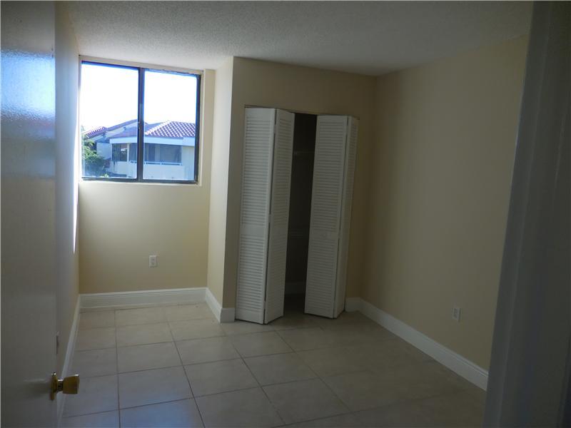 VERABELLA FALLS CONDO - Residential Lease