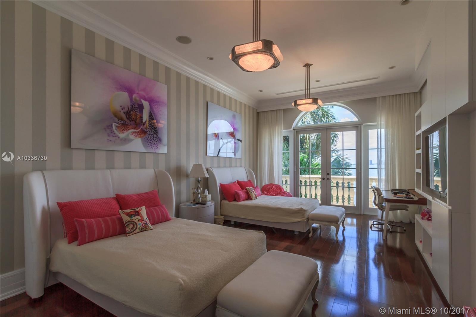 LA GORCE GOLF SUB - Residential