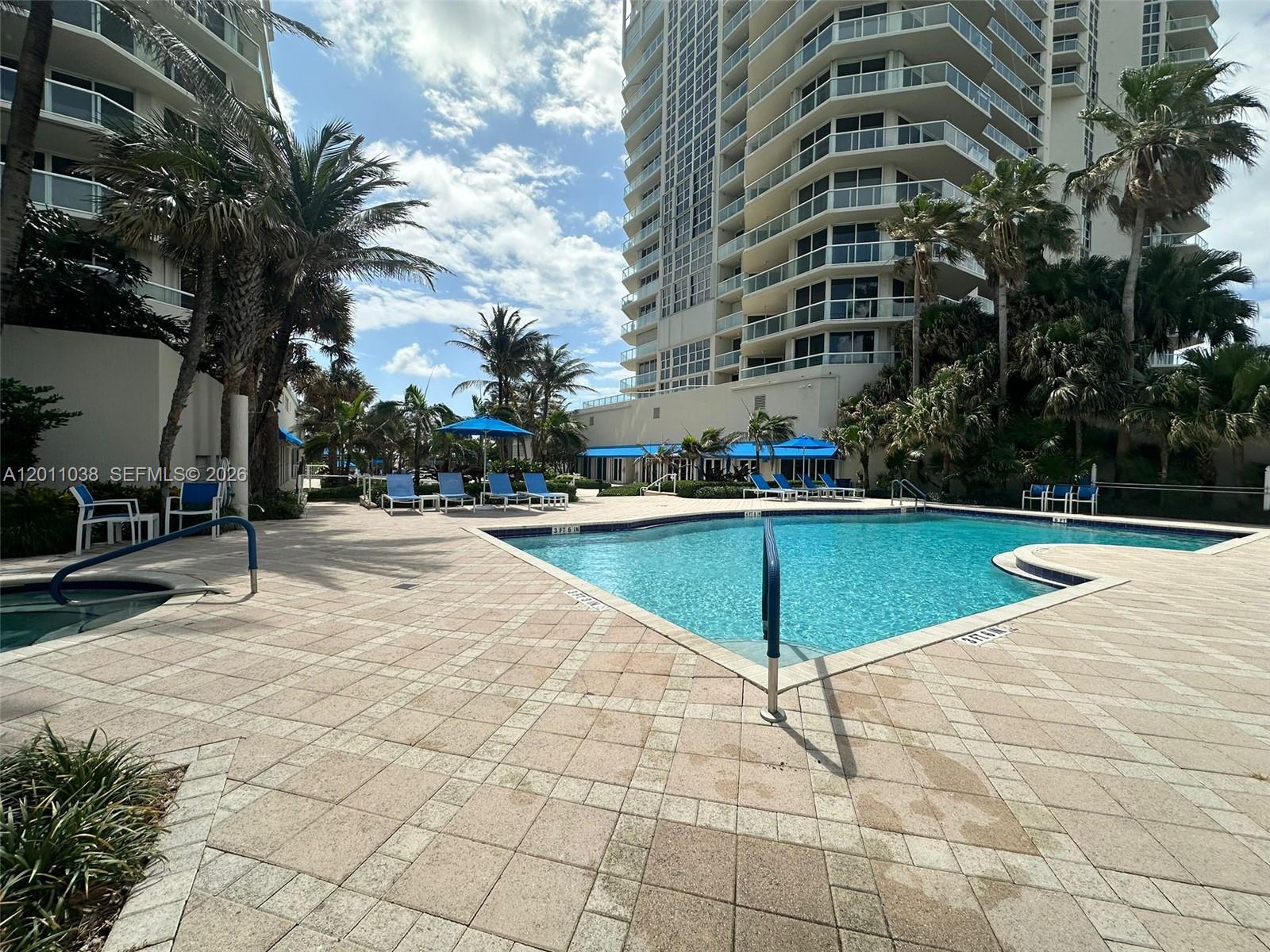 RENAISSANCE ON THE OCEAN - Residential