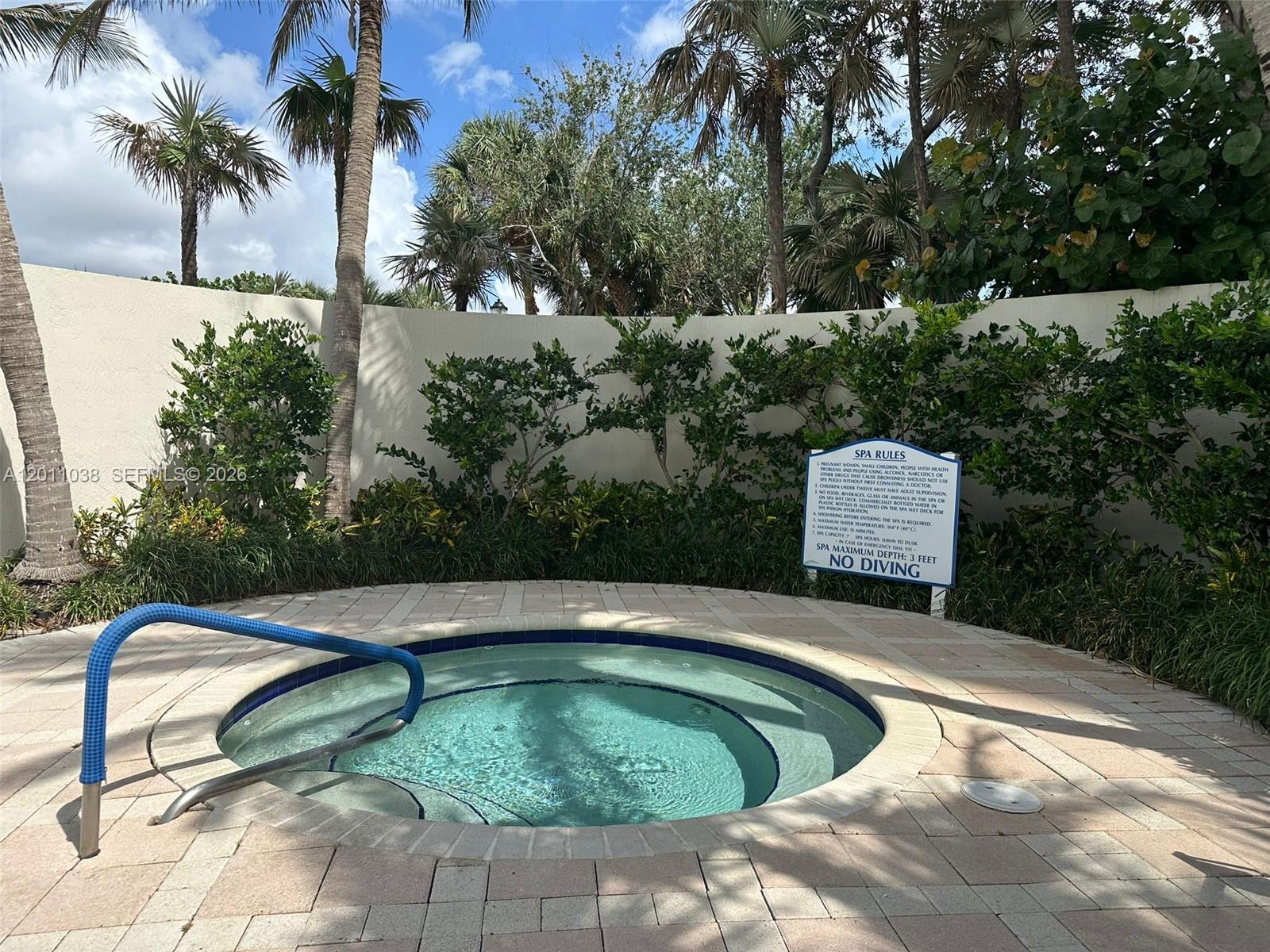 RENAISSANCE ON THE OCEAN - Residential