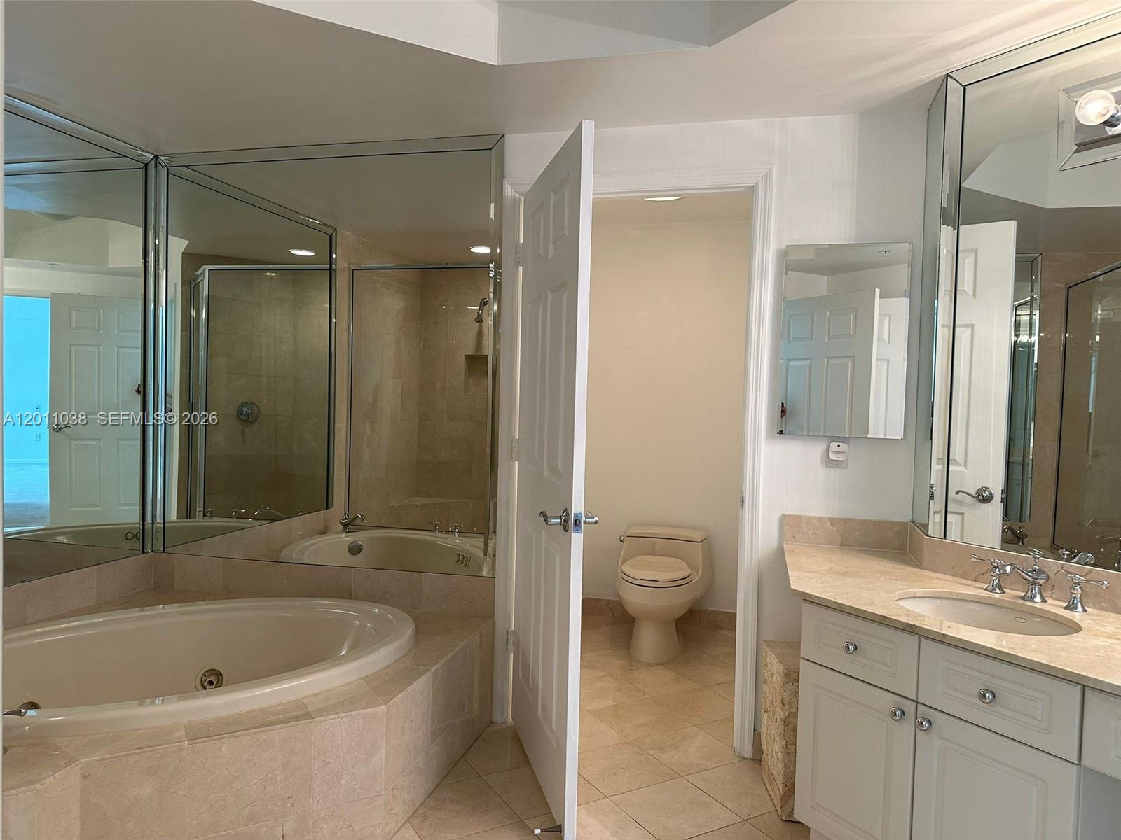 RENAISSANCE ON THE OCEAN - Residential