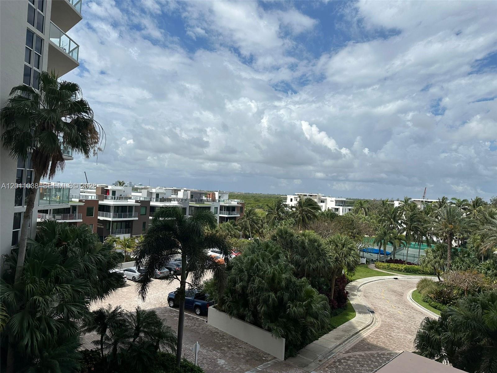 RENAISSANCE ON THE OCEAN - Residential