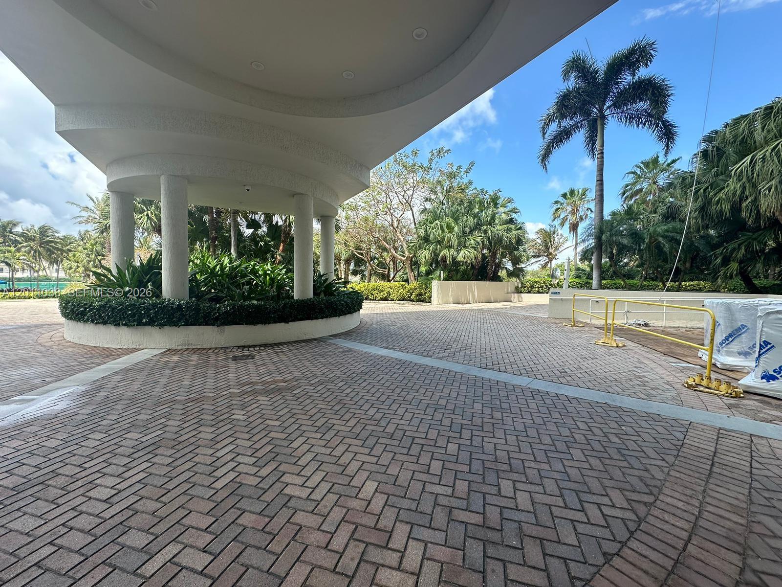 RENAISSANCE ON THE OCEAN - Residential