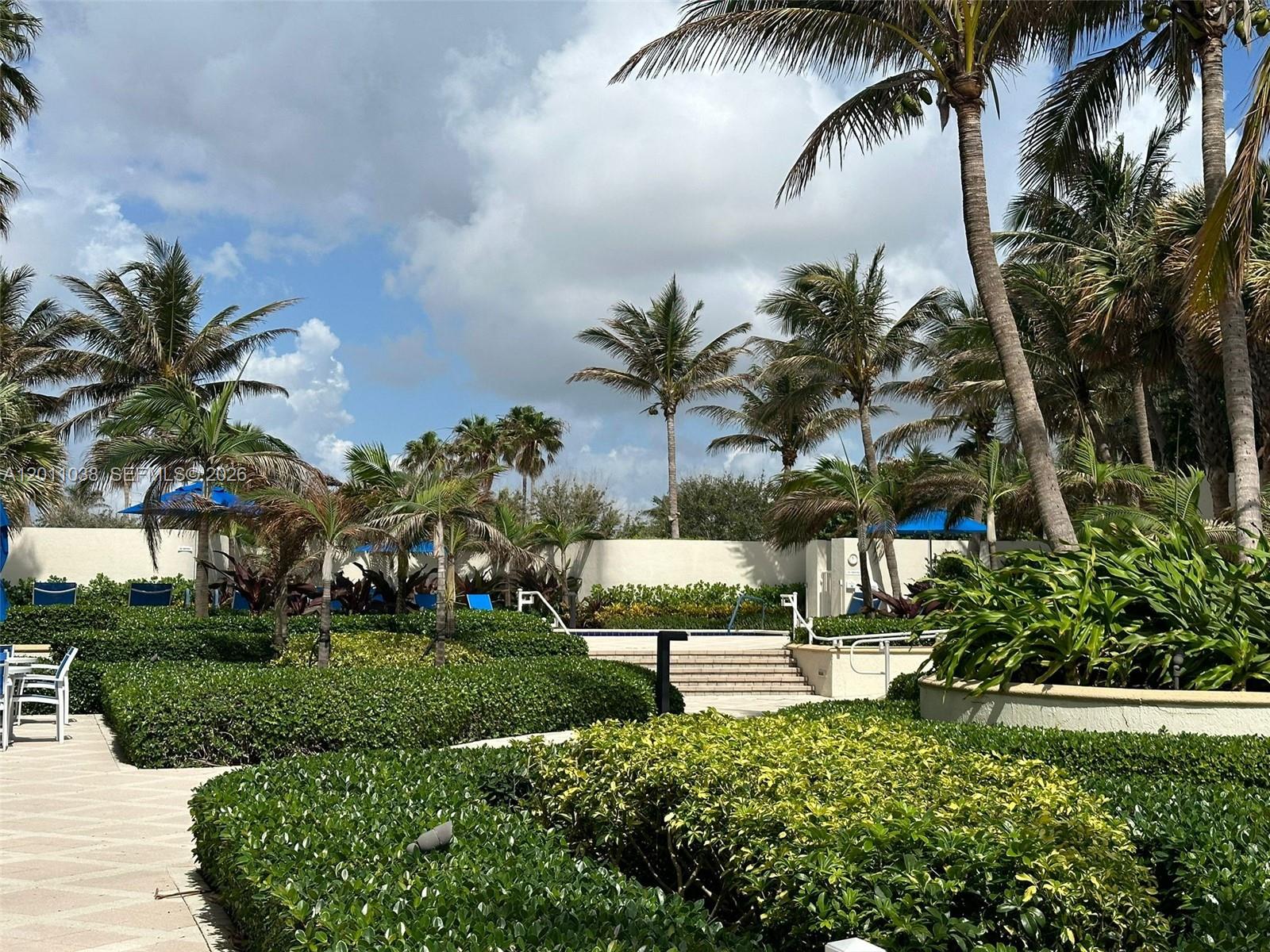 RENAISSANCE ON THE OCEAN - Residential