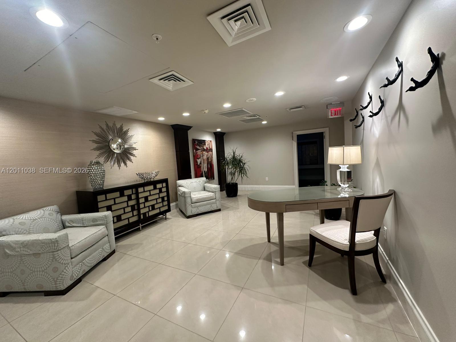 RENAISSANCE ON THE OCEAN - Residential