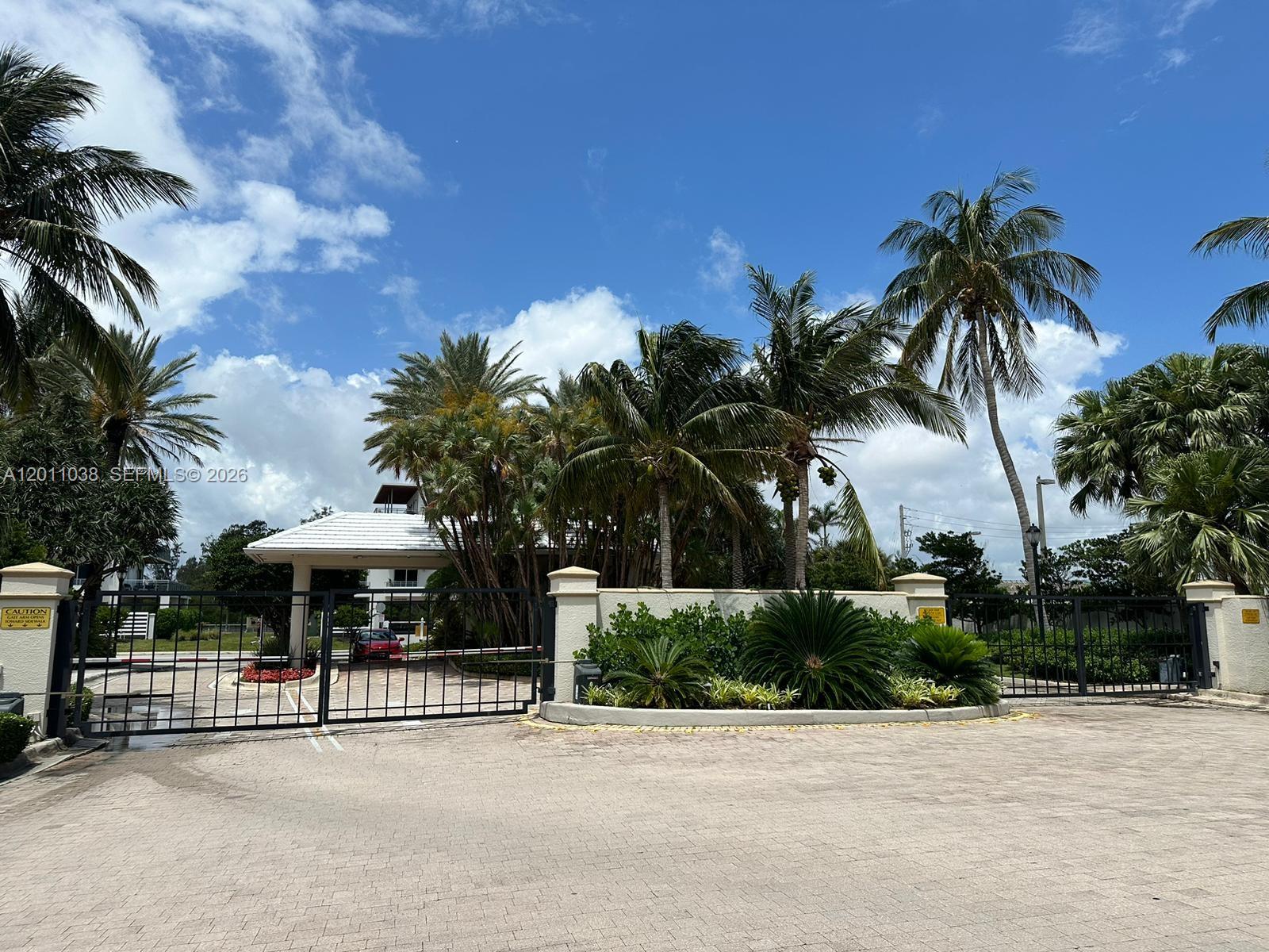 RENAISSANCE ON THE OCEAN - Residential