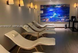 NORTH CARILLON BEACH COND - Residential