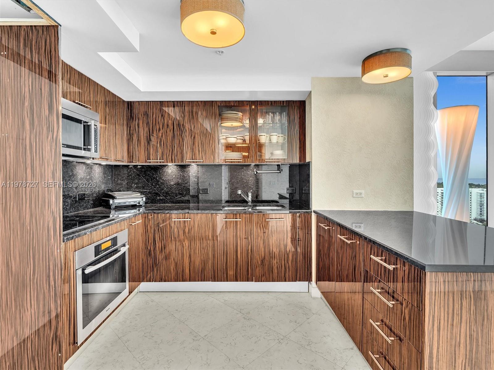 NORTH CARILLON BEACH COND - Residential