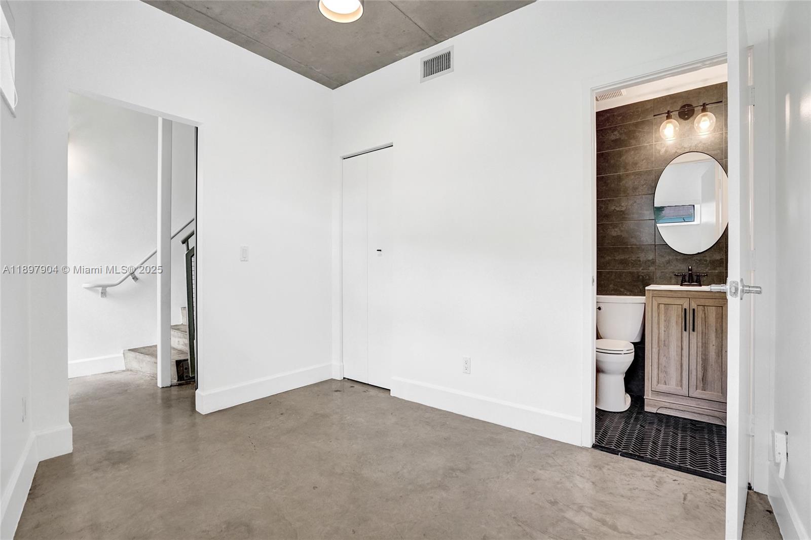 EVERGLADES LAND SALES CO - Residential