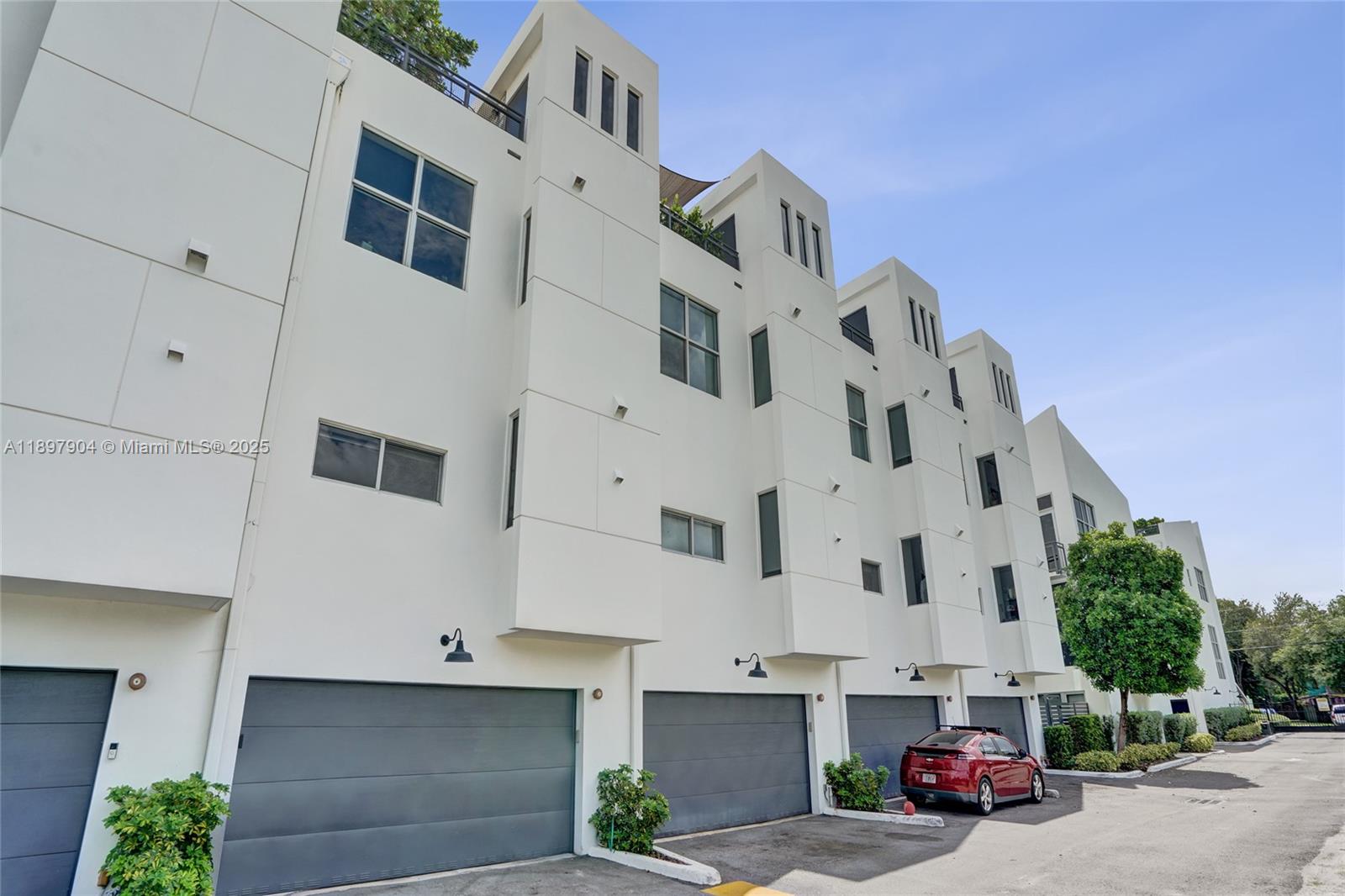 EVERGLADES LAND SALES CO - Residential