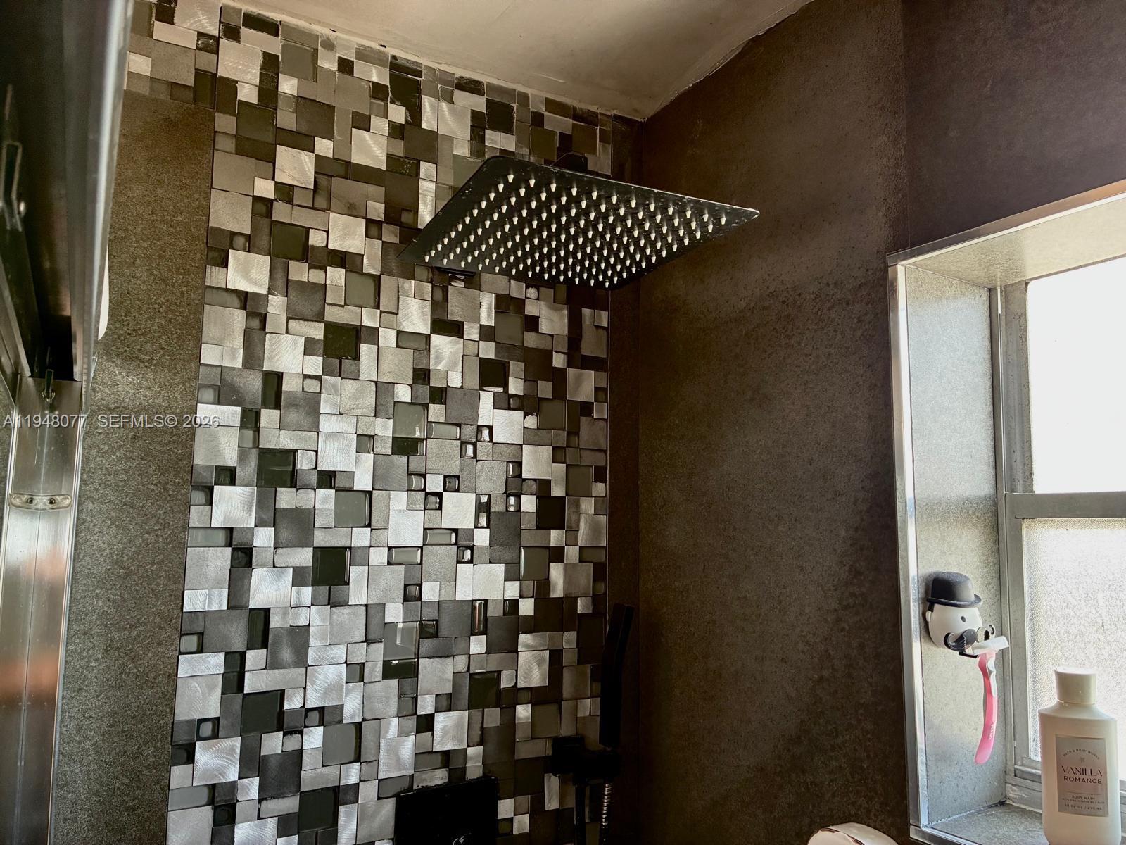 MADRID TERRACE CONDO - Residential