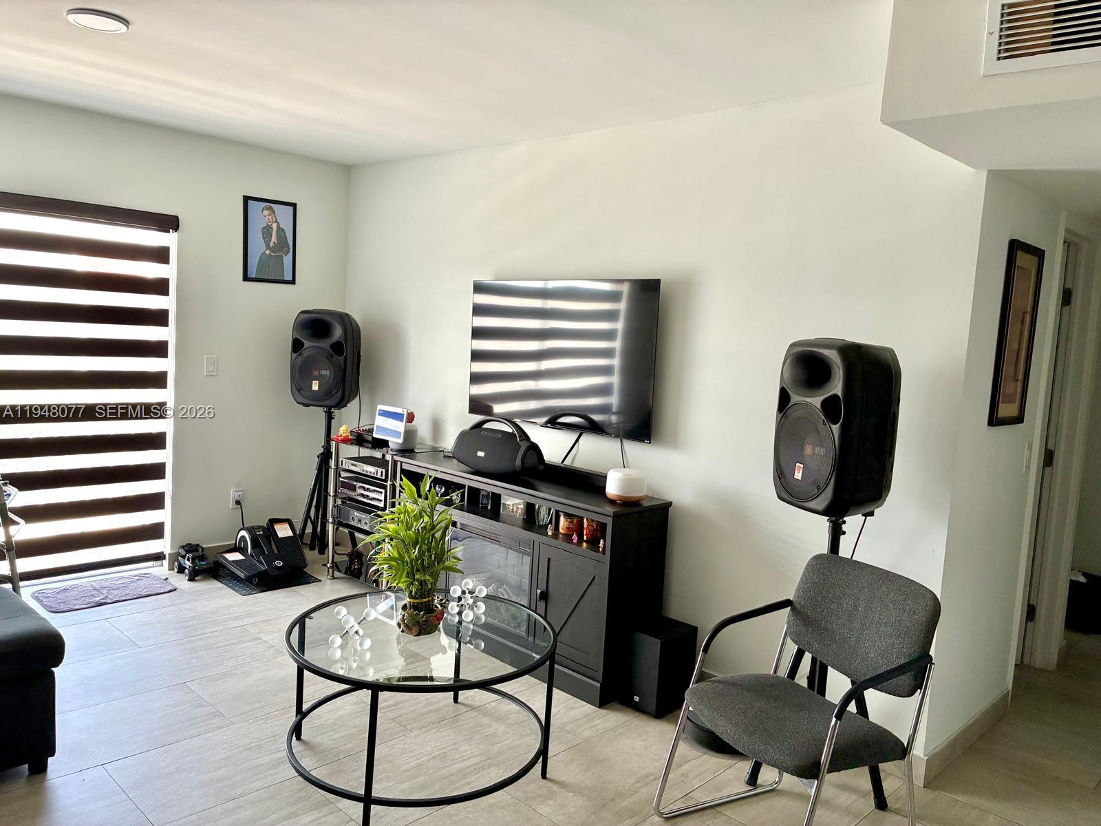 MADRID TERRACE CONDO - Residential