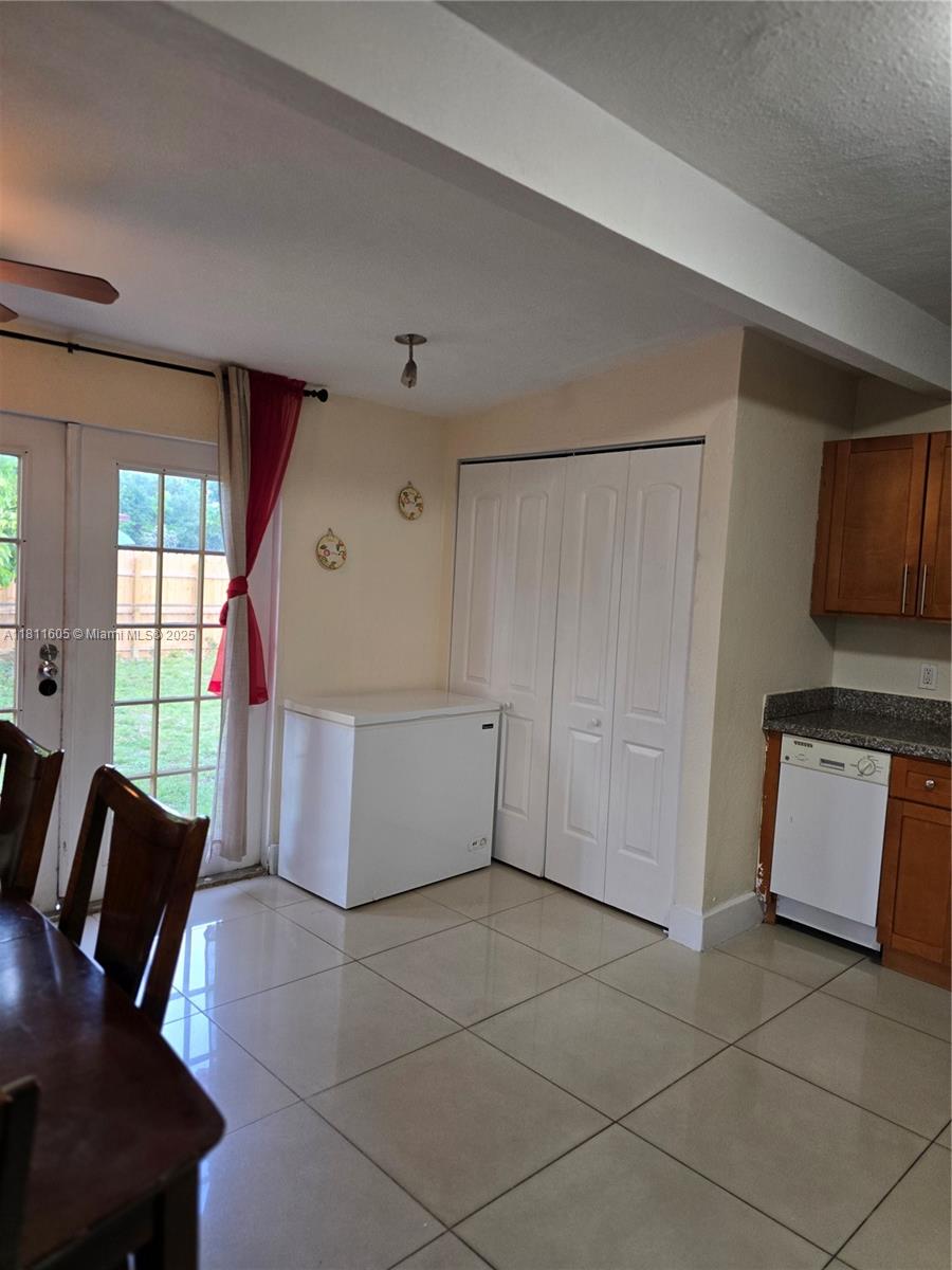 RANDALL PARK - Residential