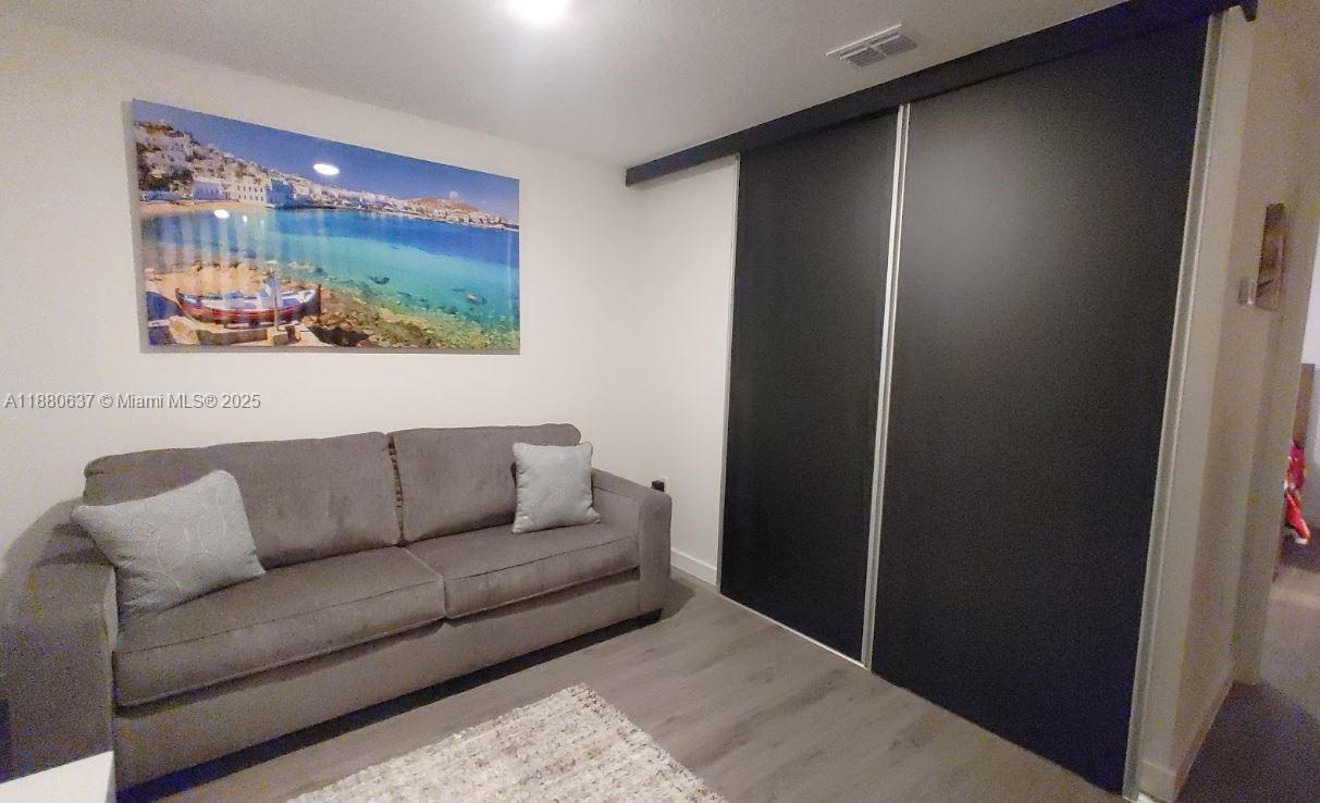 THE HUB AT WESTSIDE RESERV - Residential