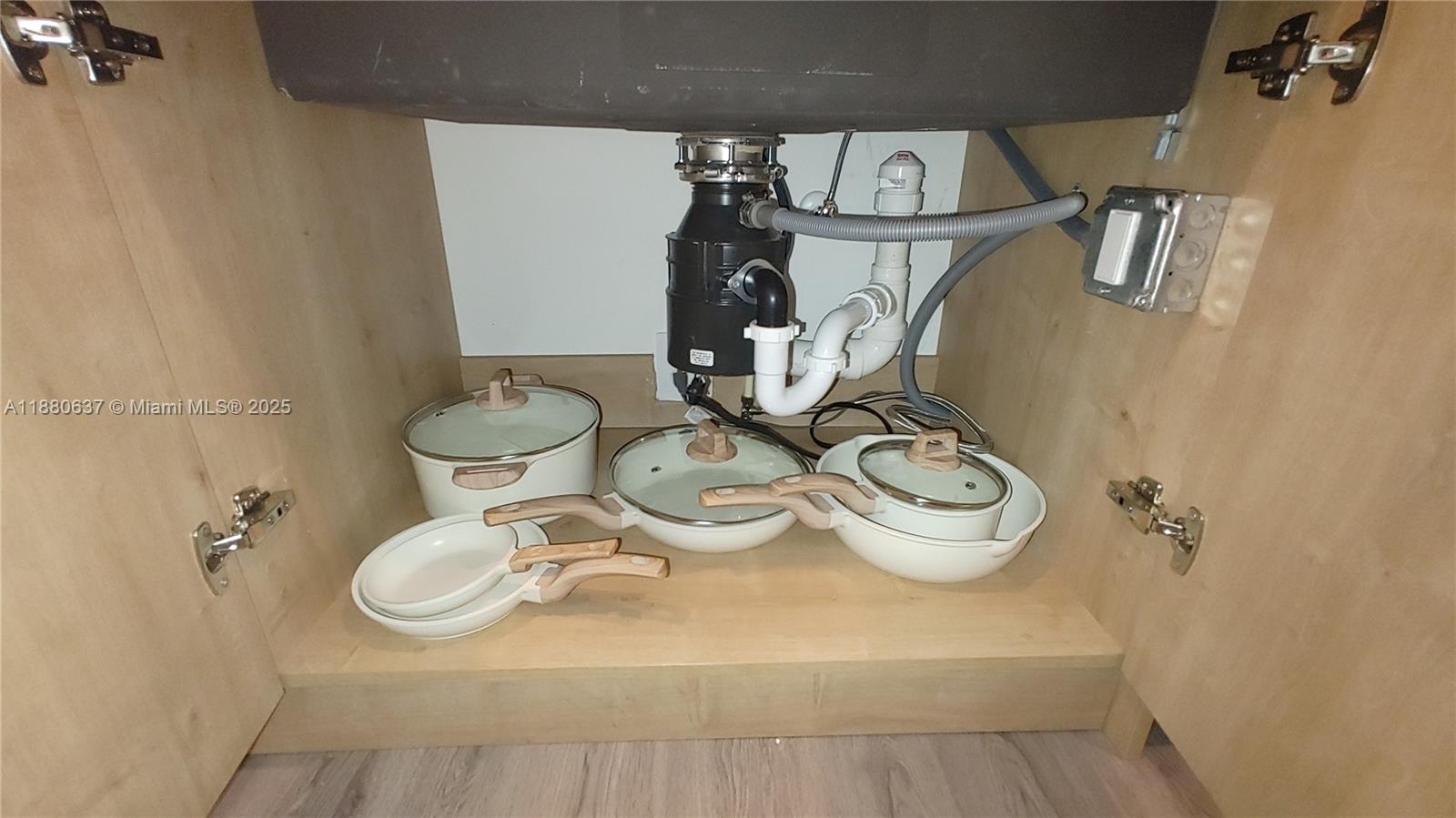 THE HUB AT WESTSIDE RESERV - Residential