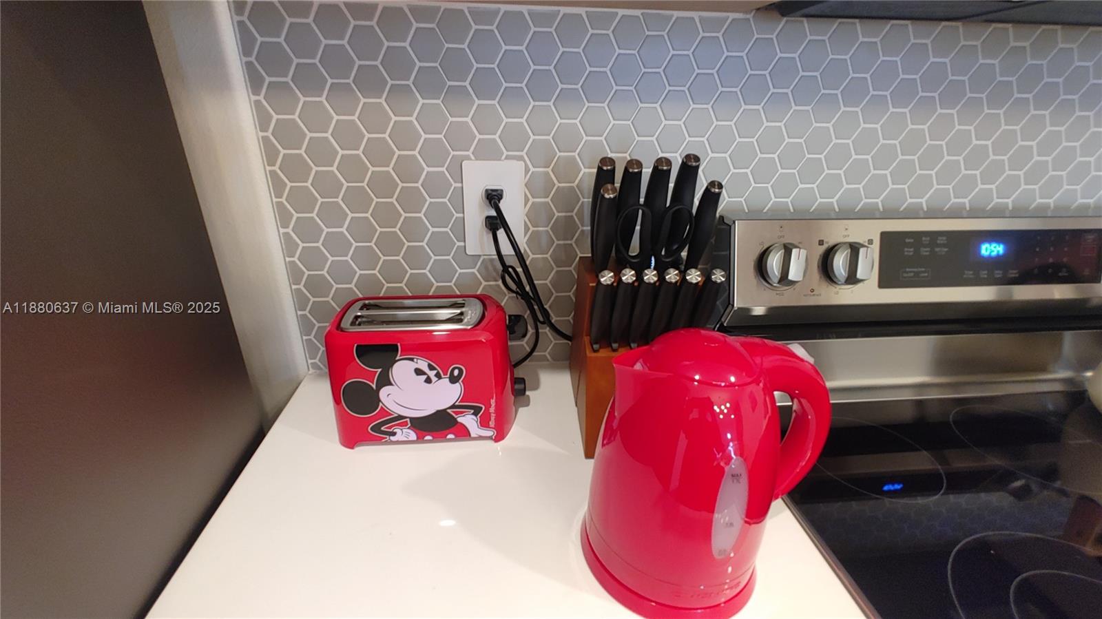 THE HUB AT WESTSIDE RESERV - Residential