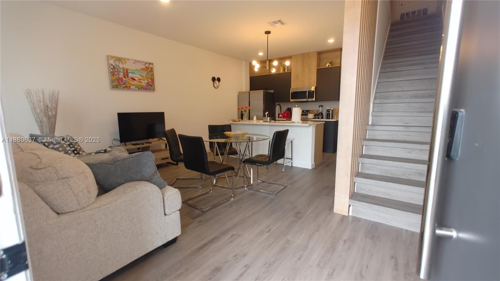 THE HUB AT WESTSIDE RESERV - Residential