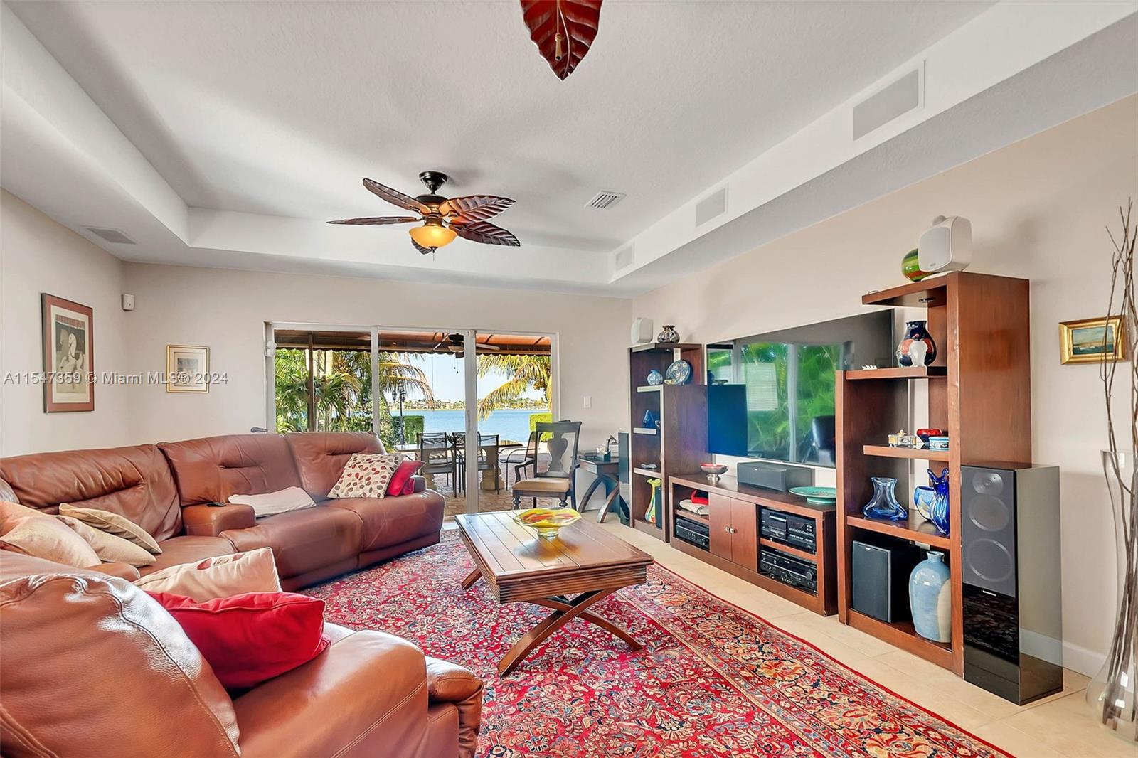 TWIN LAKE SHORES EAST - Residential