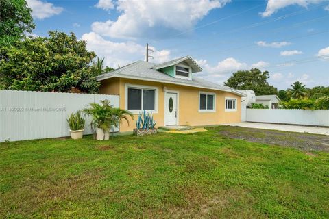 521 S Florida Mango Rd West Palm Beach FL 33406