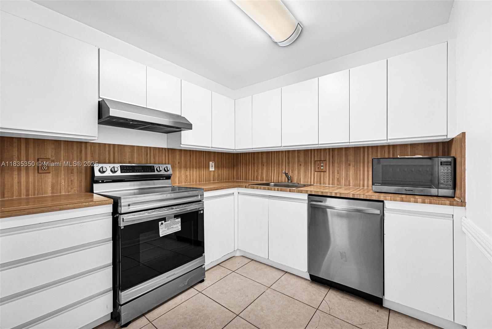 OLYMPUS CONDO PHASE - Residential