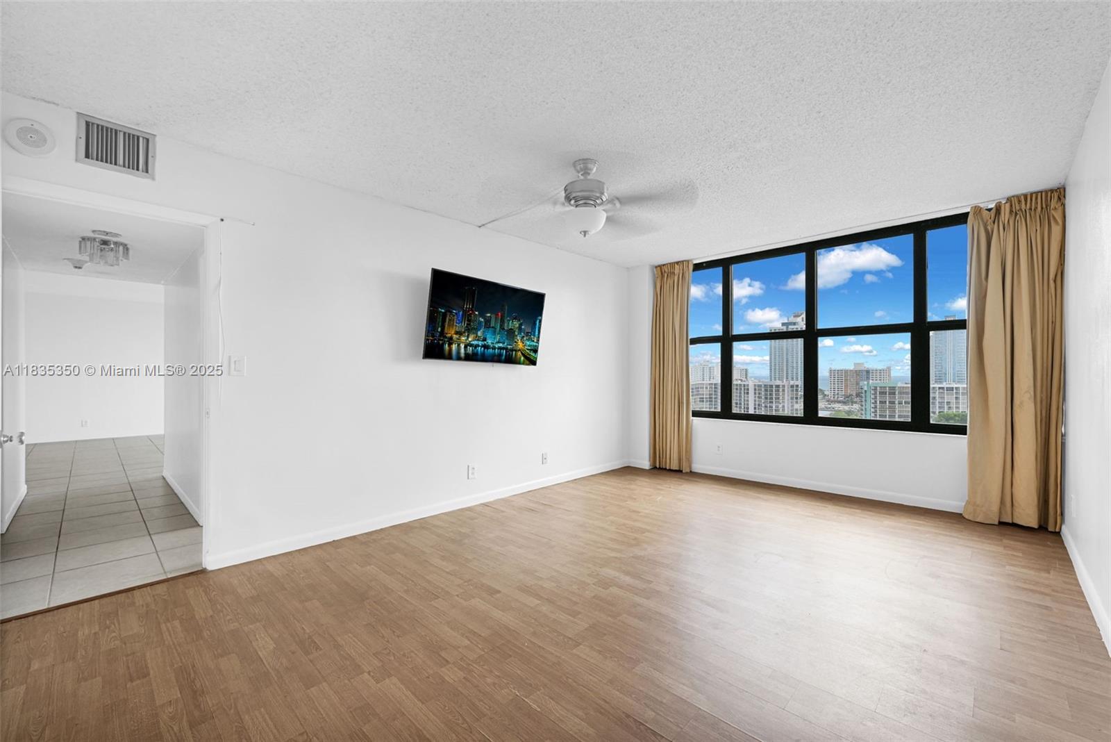 OLYMPUS CONDO PHASE - Residential