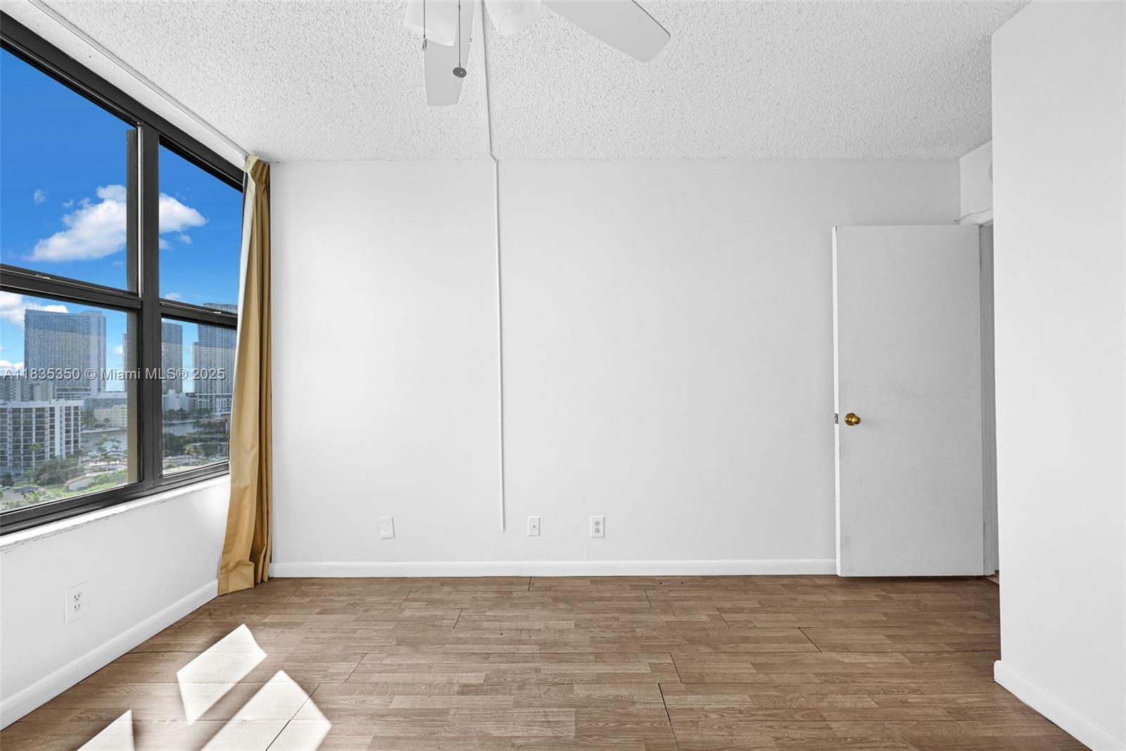 OLYMPUS CONDO PHASE - Residential