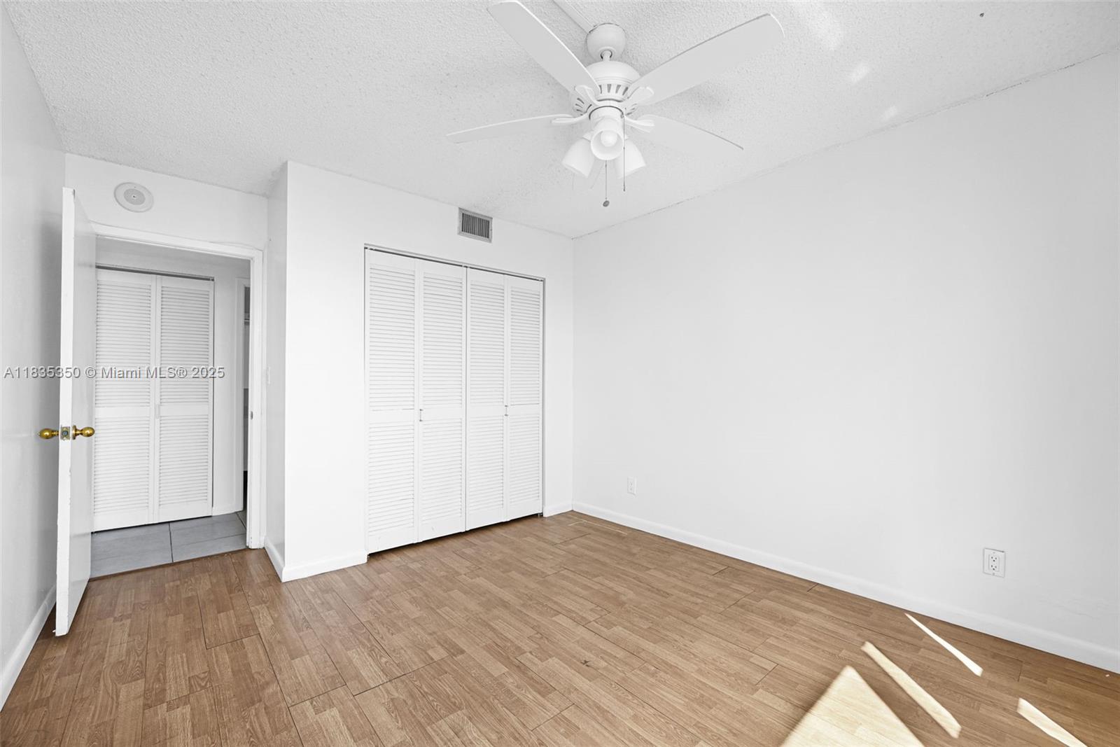 OLYMPUS CONDO PHASE - Residential