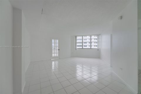 801 Brickell Bay Dr 1567 Miami FL 33131