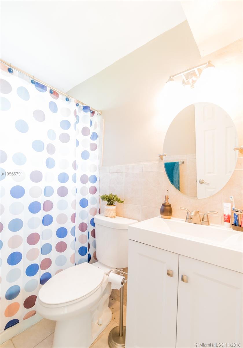 MIAMI GARDENS ESTATES SEC - Residential Lease