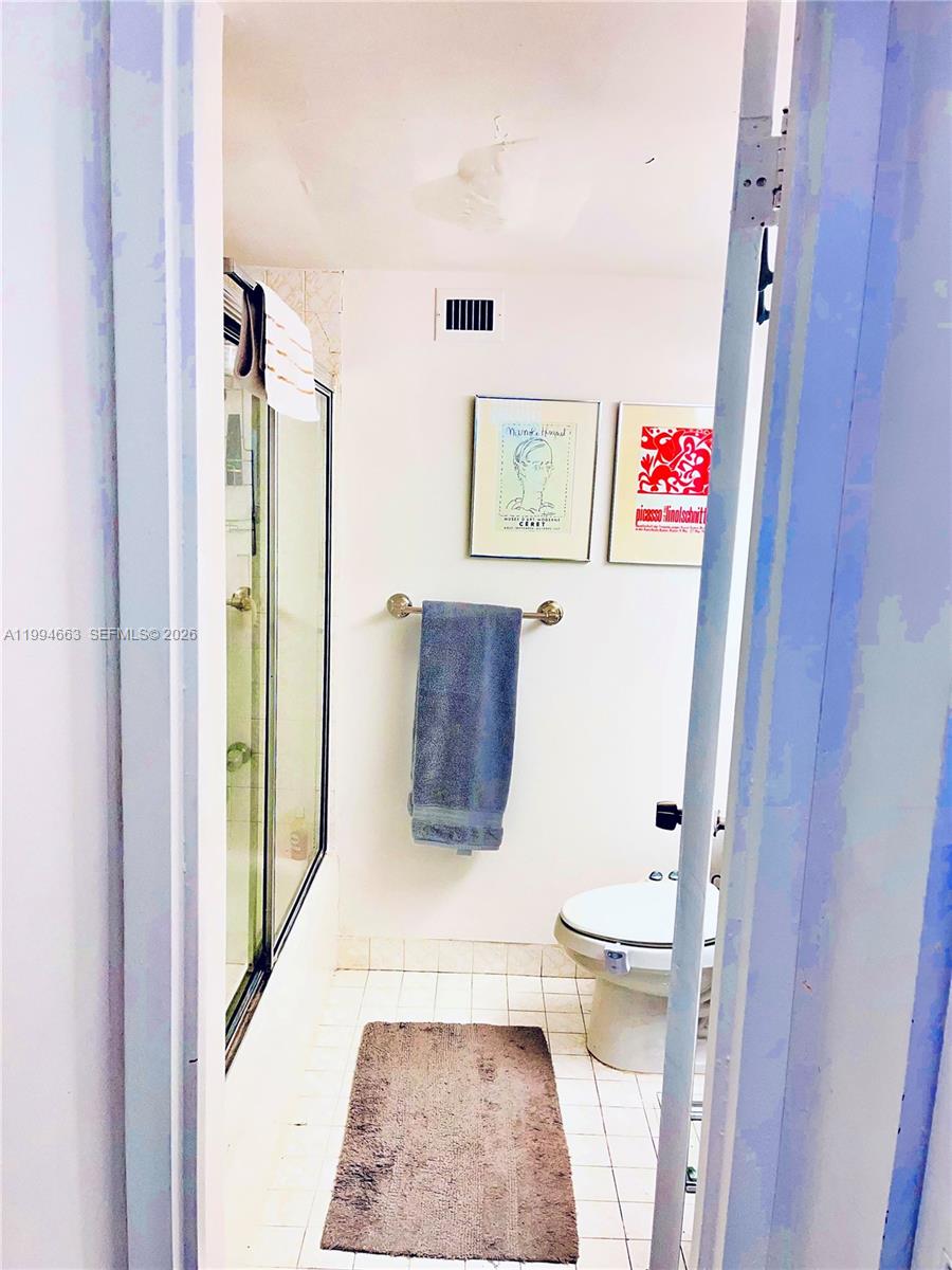 BAYVIEW TOWERS CONDO SOUT - Residential