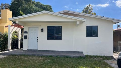 3260 SW 25th St Miami FL 33133