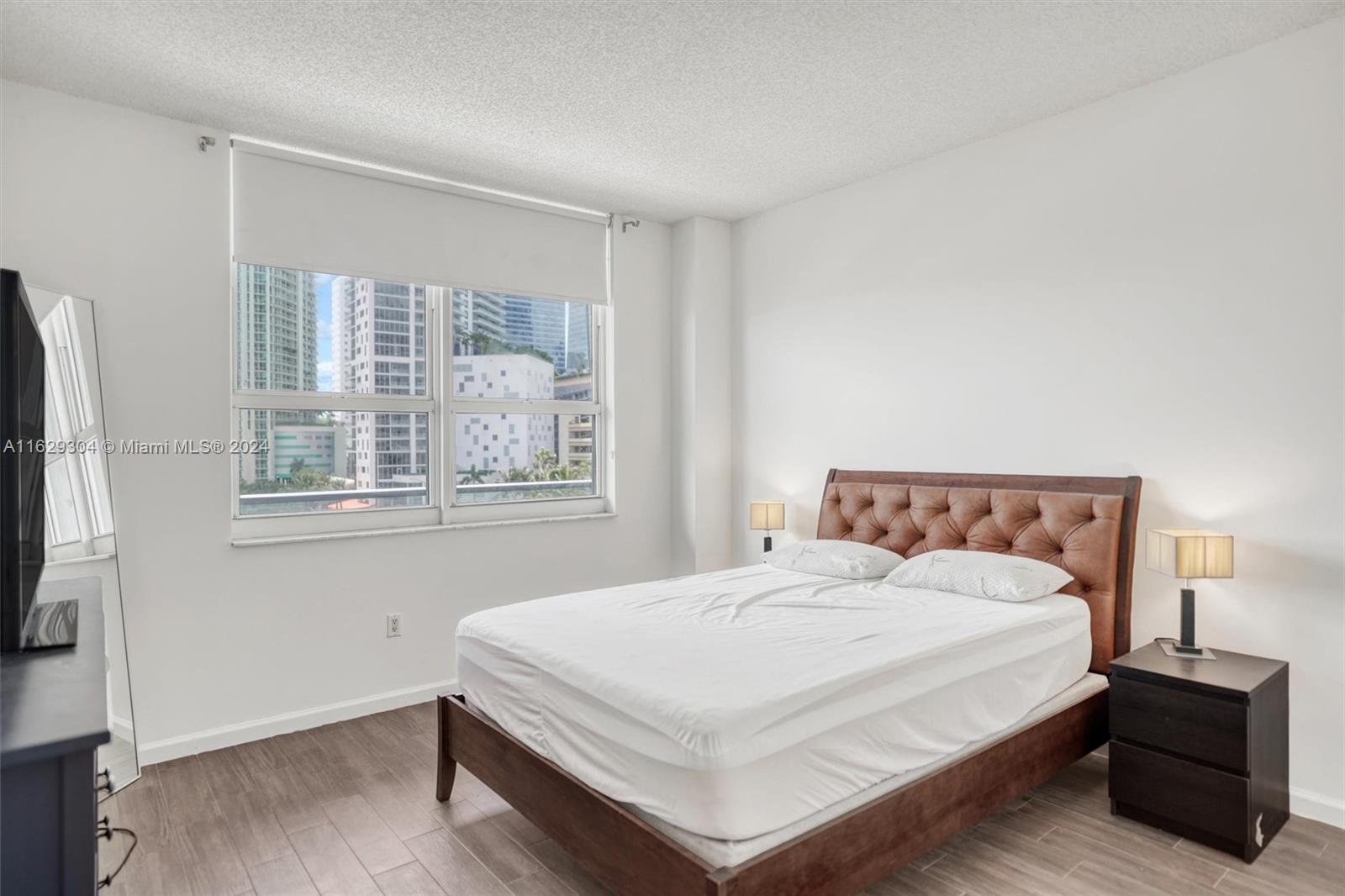 THE MARK ON BRICKELL COND - Residential