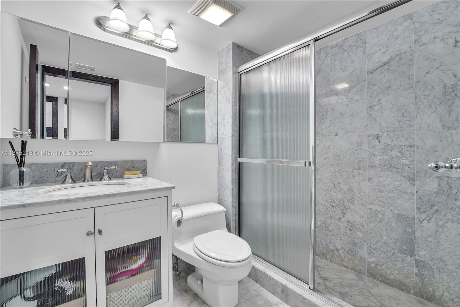 SOUTH POINTE TOWERS CONDO - Residential Lease