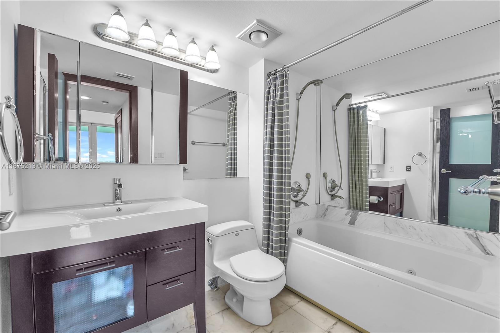 SOUTH POINTE TOWERS CONDO - Residential Lease