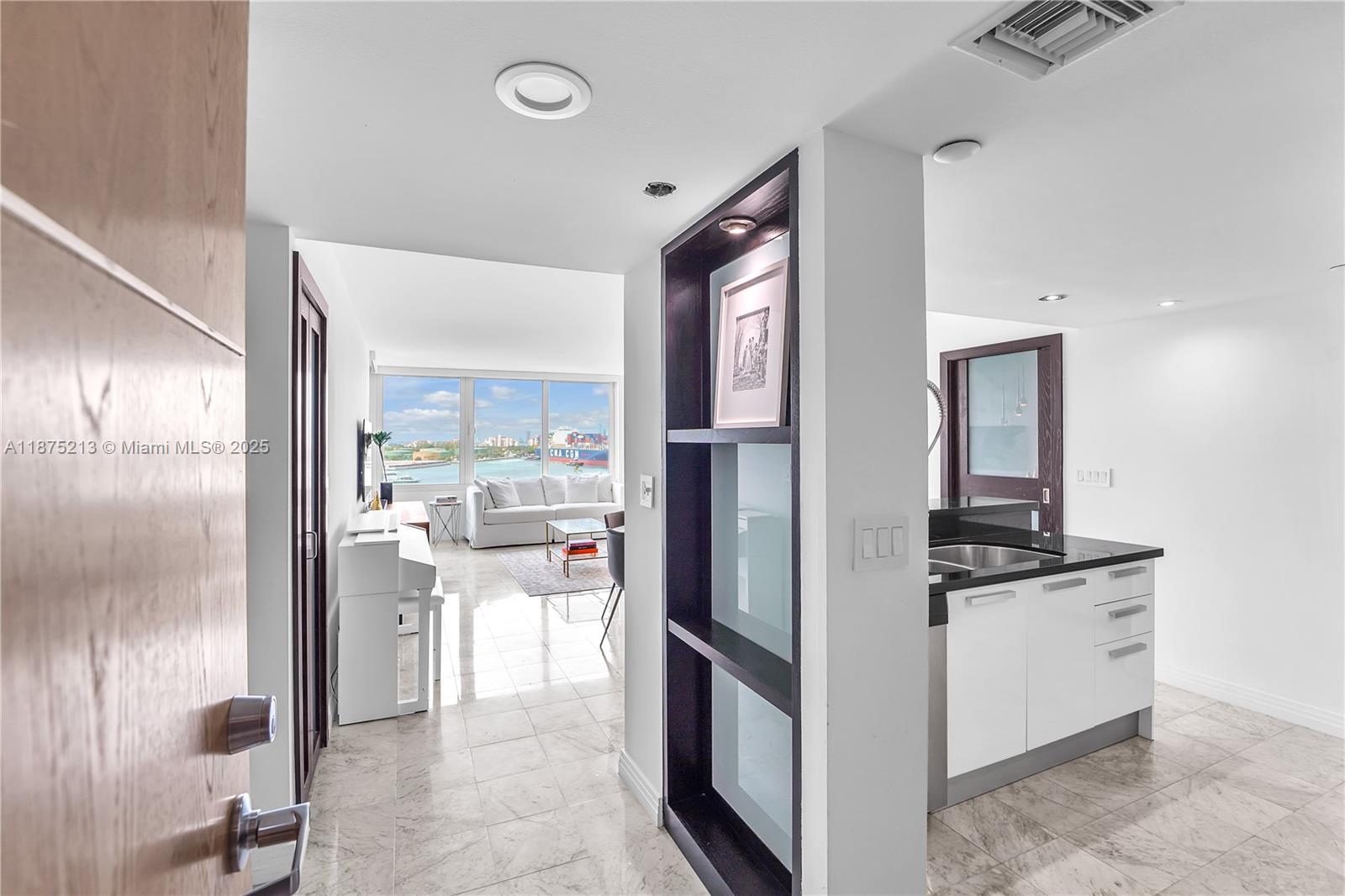 SOUTH POINTE TOWERS CONDO - Residential Lease