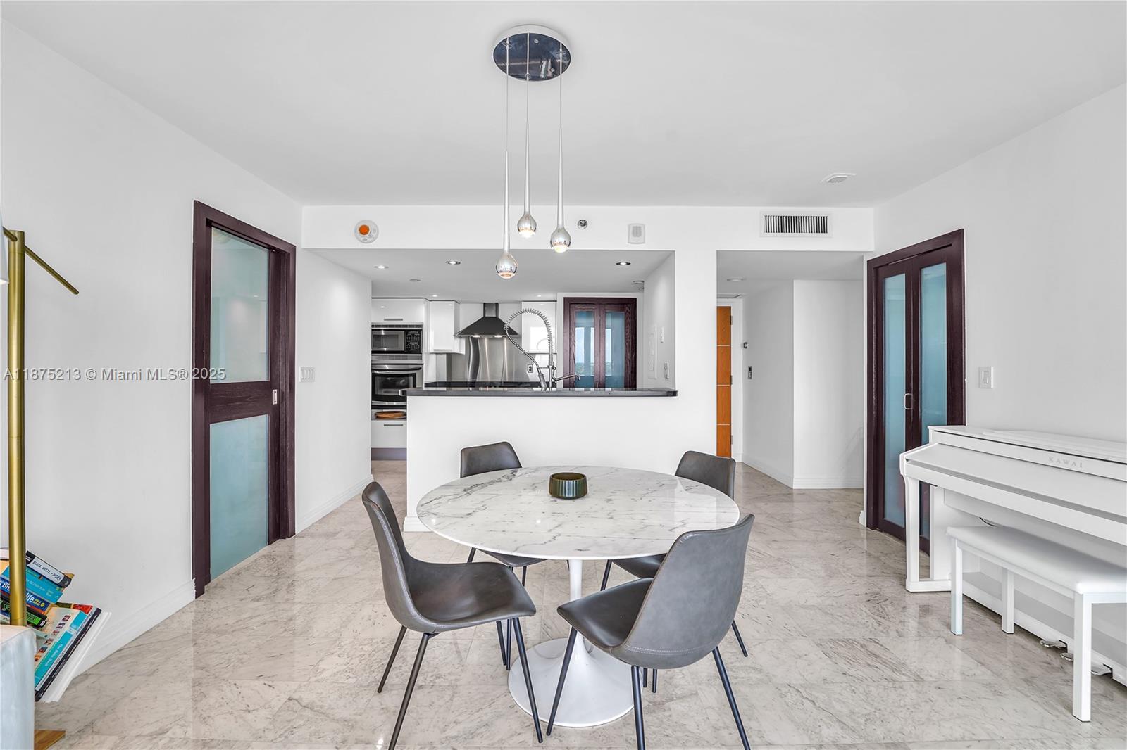 SOUTH POINTE TOWERS CONDO - Residential Lease