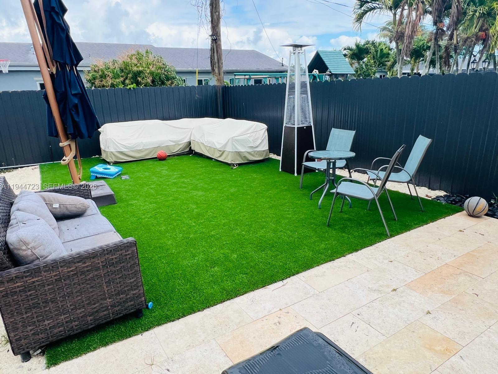 PALMETTO COUNTRY CLUB EST - Residential