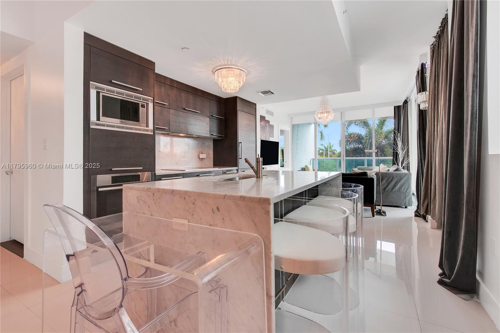 900 Biscayne Blvd 301