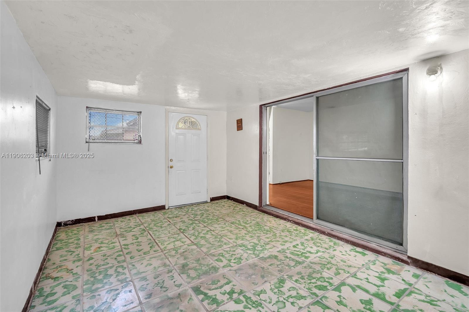 CAROL CITY - Residential