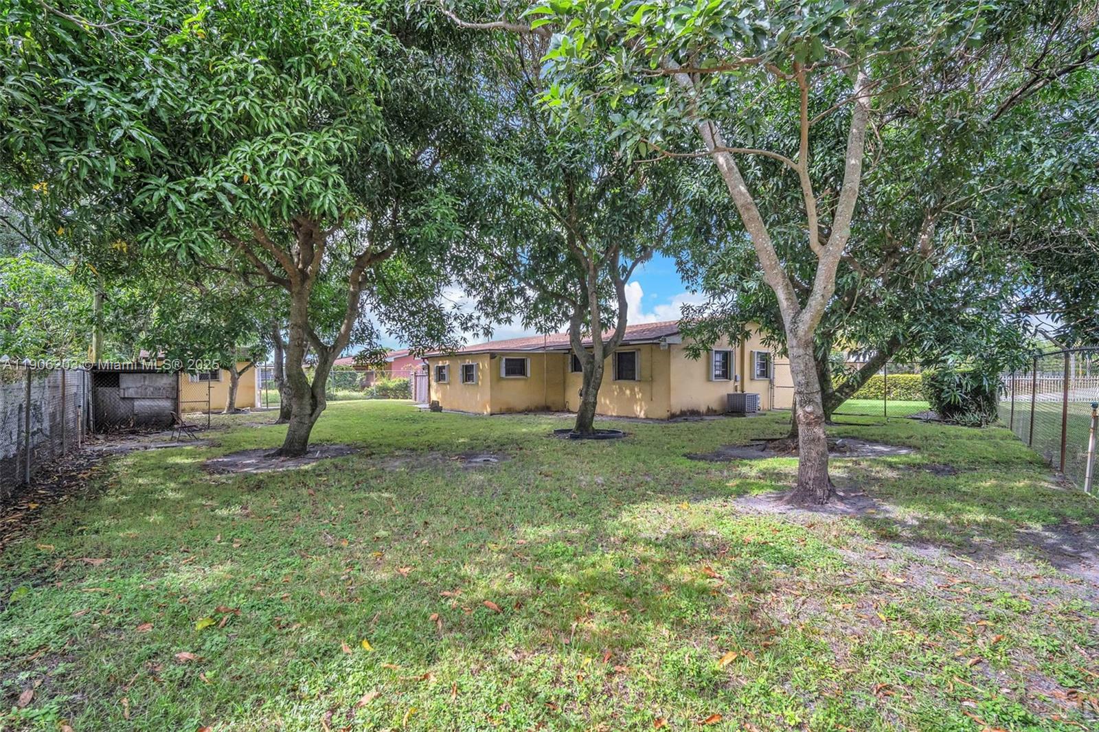 CAROL CITY - Residential