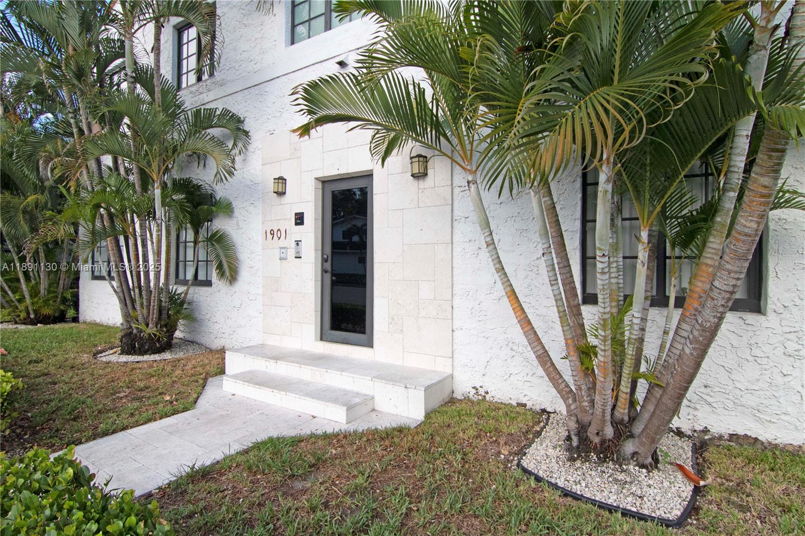 CORAL GABLES SEC K - Residential Lease