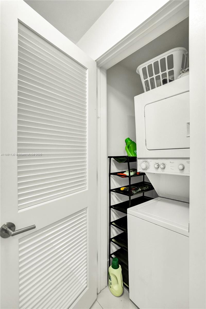 CORAL GABLES SEC K - Residential Lease