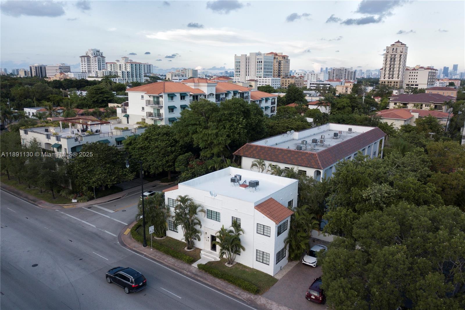 CORAL GABLES SEC K - Residential Lease