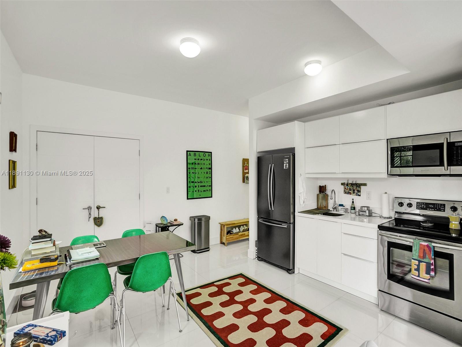 CORAL GABLES SEC K - Residential Lease