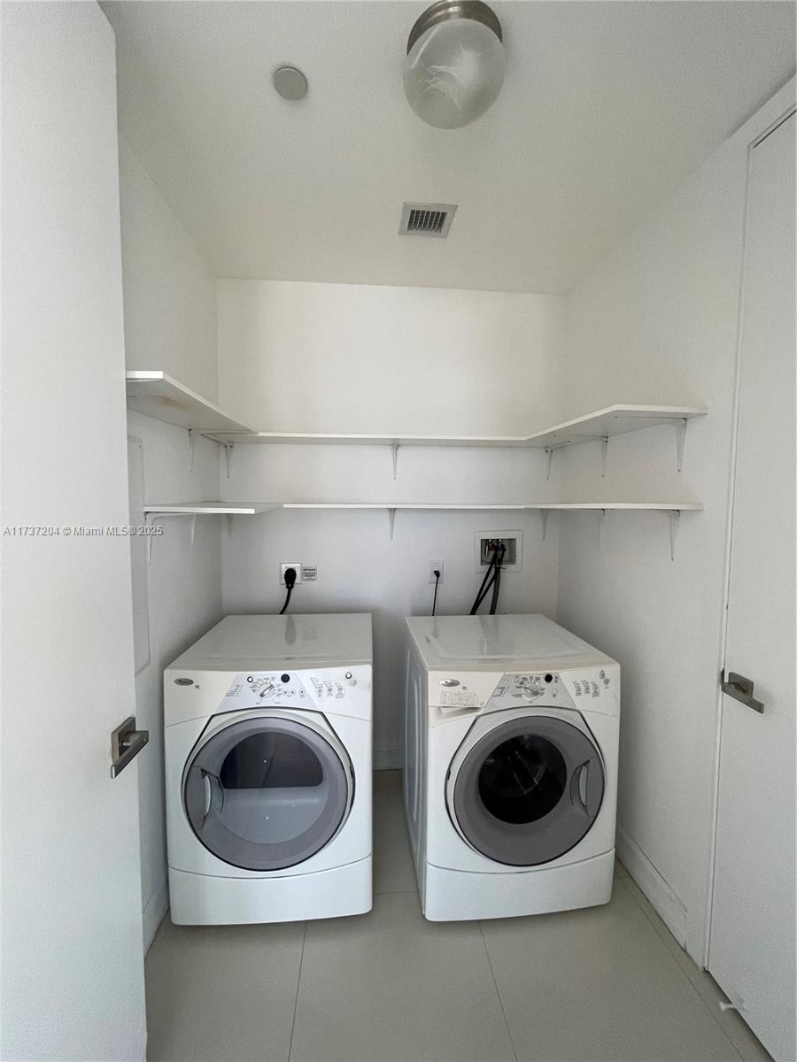 MARQUIS CONDO - Residential