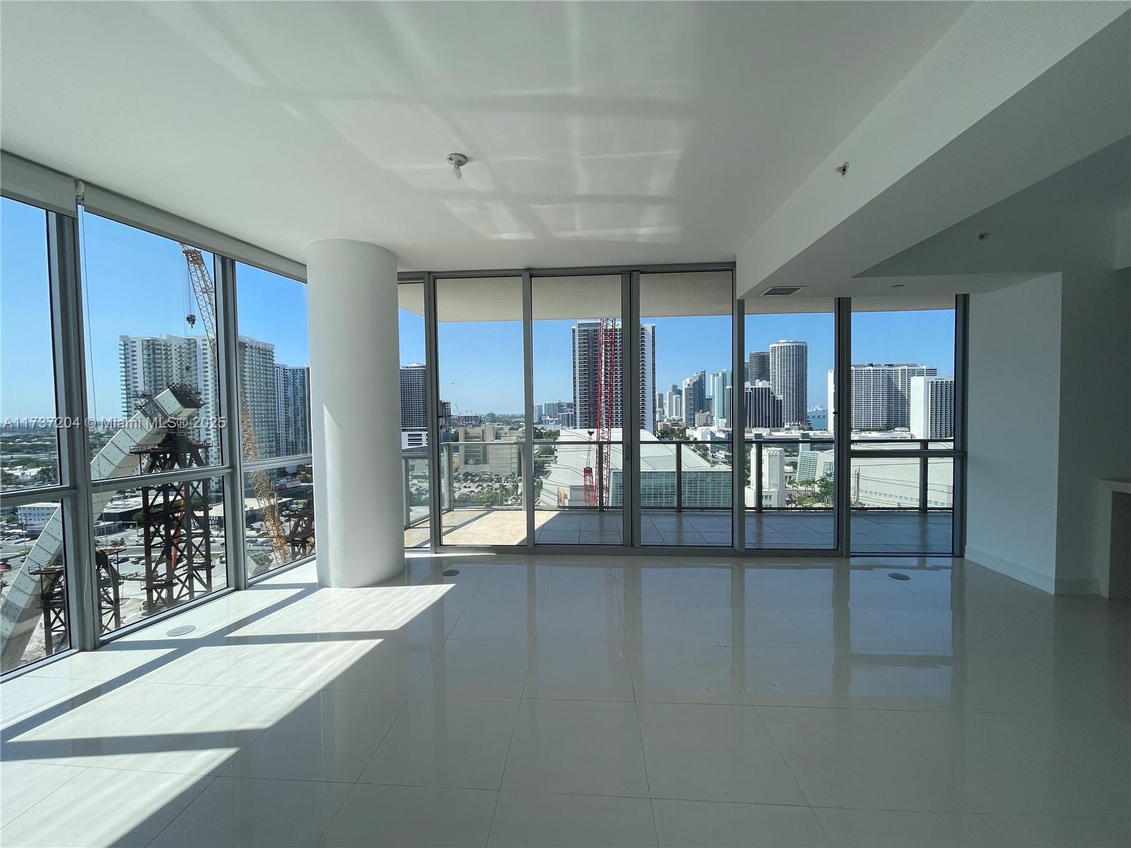 MARQUIS CONDO - Residential