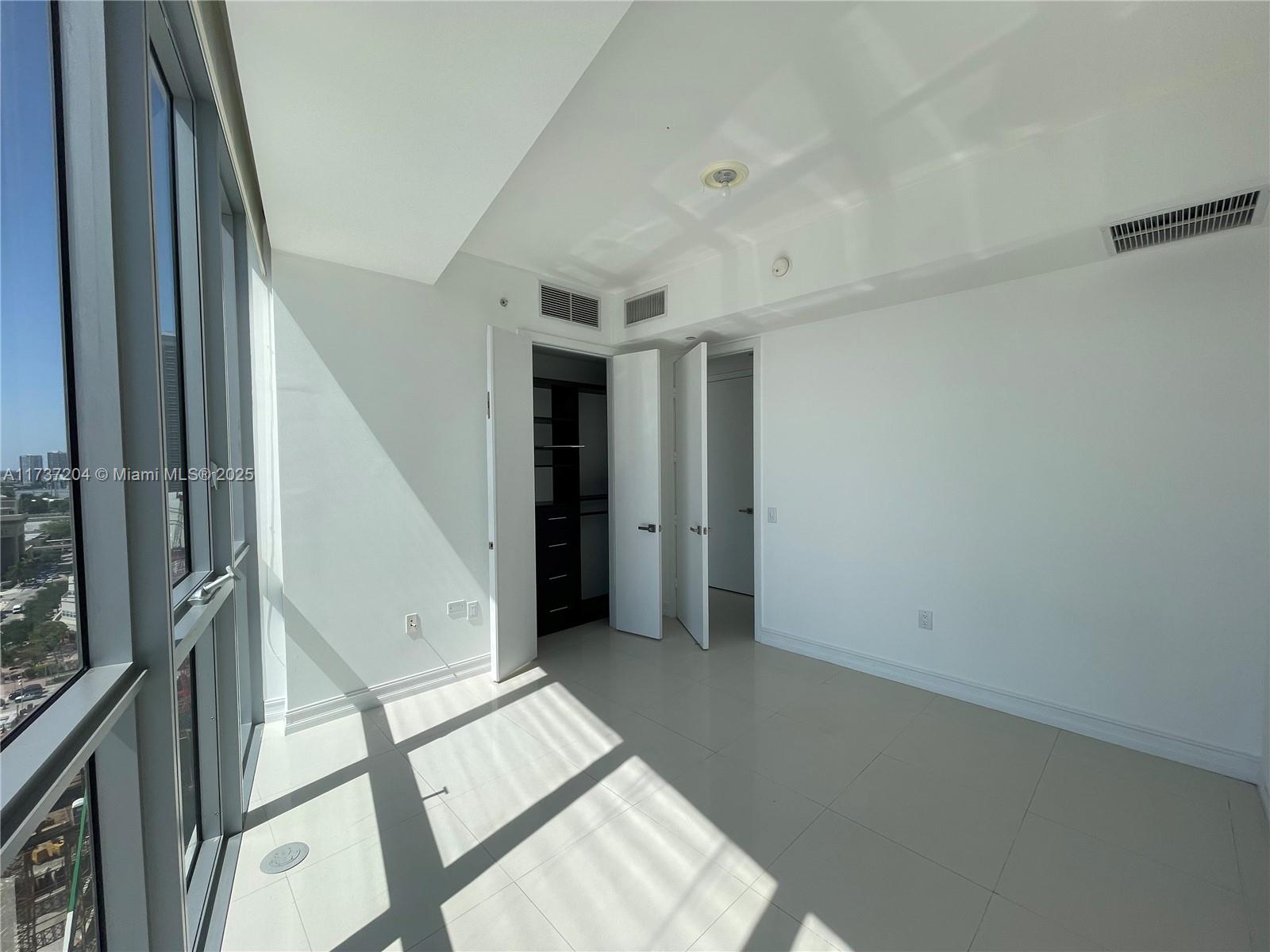 MARQUIS CONDO - Residential