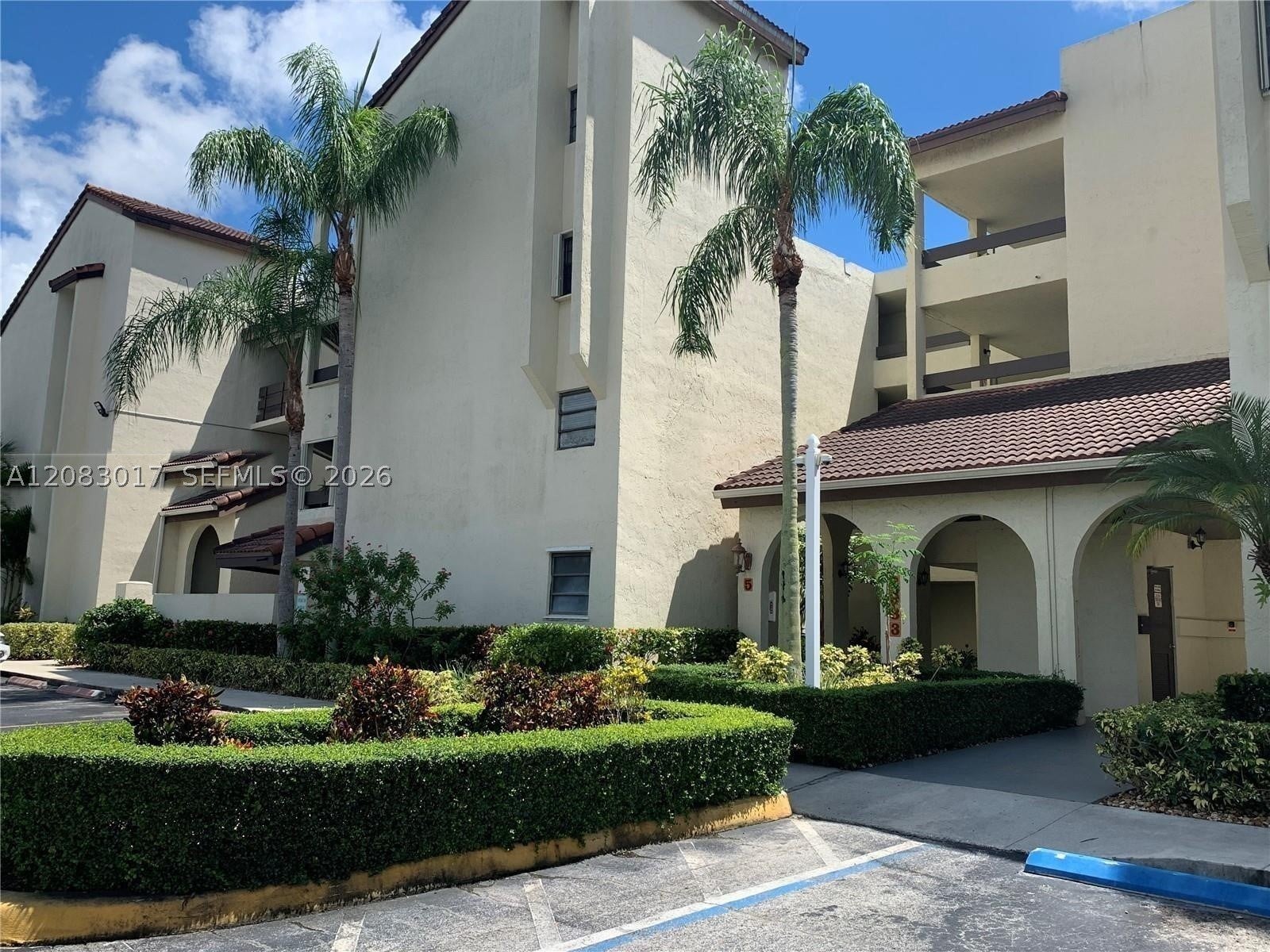 8933 SW 123rd Ct 401, Miami FL 33186