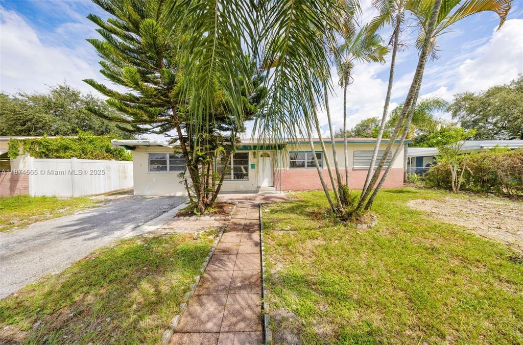 Photo of 6721 Simms St, Hollywood, FL 33024 (MLS # A11874565)