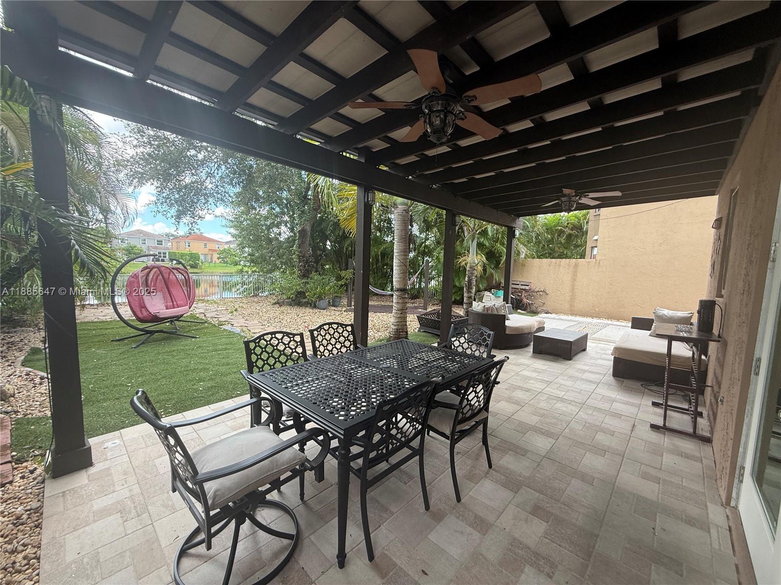 TOWNGATE - Residential